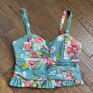 Green floral top size M